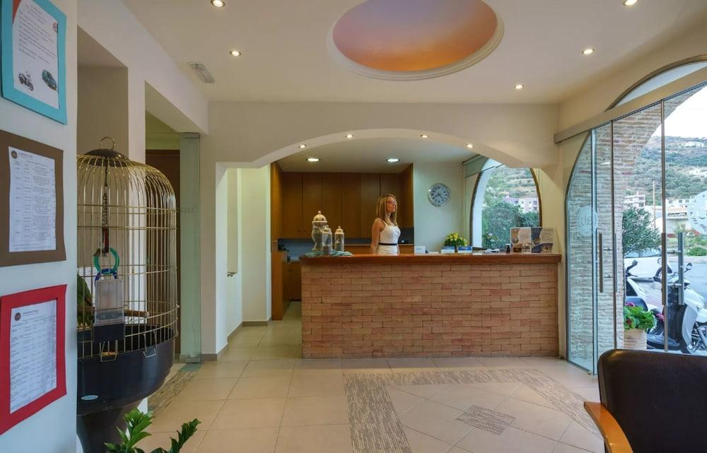 Alianthos Beach Hotel Plakias Exterior foto